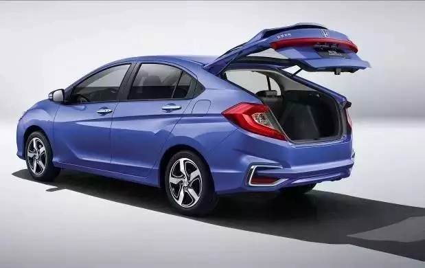 這個周末，急需一場降溫活動