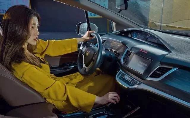 酷夏來臨，又有哪些東西不宜滯留車內(nèi) 你知道嗎？