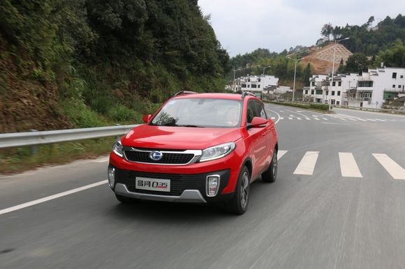 車窗怎么開省油又涼快？這些竅門送你秀操作！