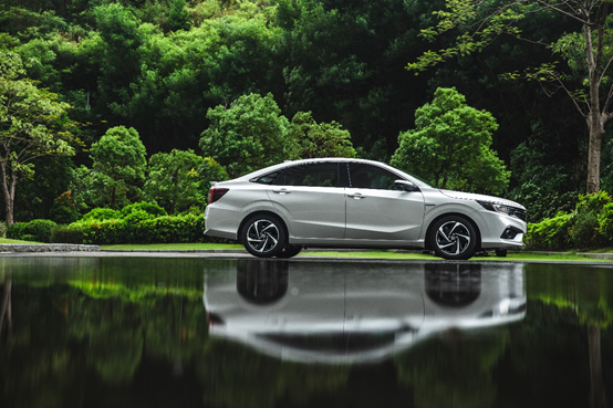 媒體視角丨擁抱混動(dòng)時(shí)代，從一輛享域銳·混動(dòng)開(kāi)始