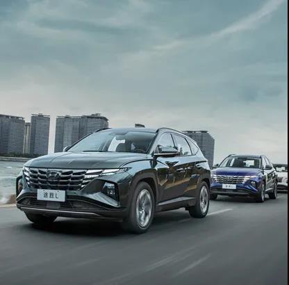 用車百科｜注意！你在用的這4個(gè)省油小技巧，其實(shí)都是在毀車