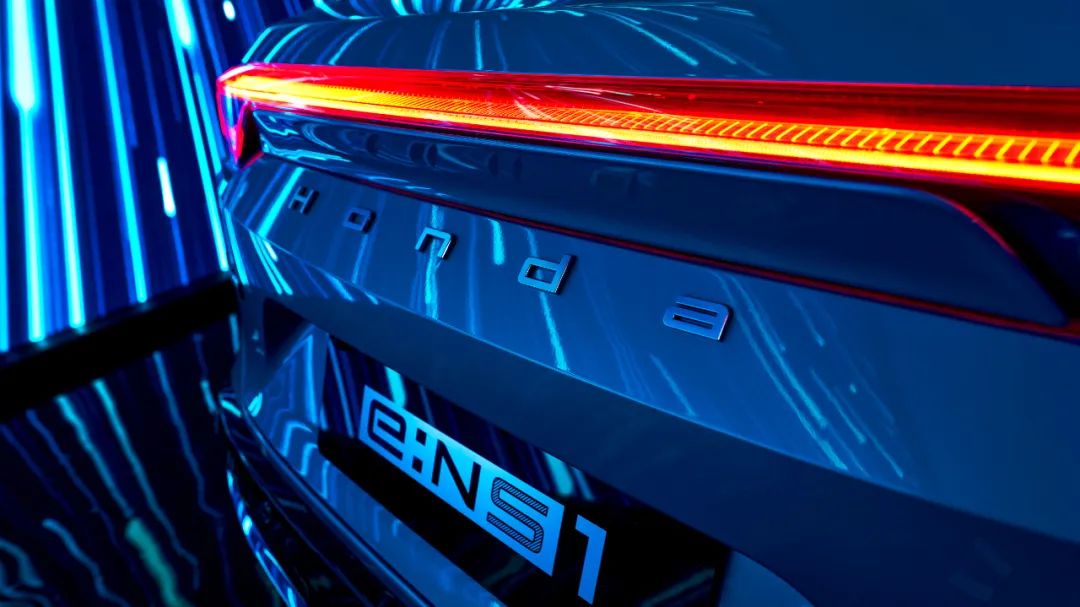 e:NS1，極致色彩美學(xué)的造夢(mèng)家！